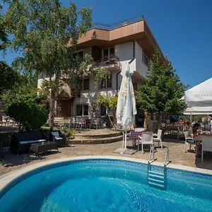 La Casa Varna